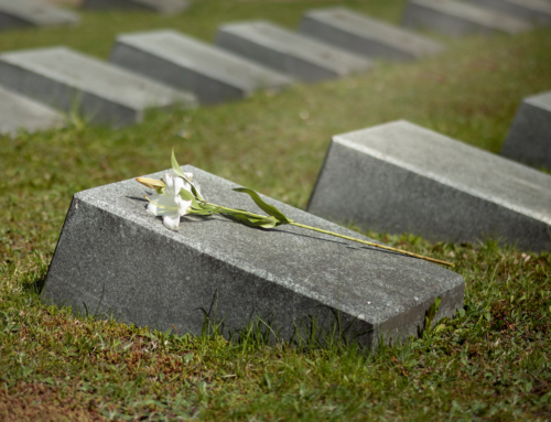 Como planejar a manutenção de túmulos e jazigos a longo prazo